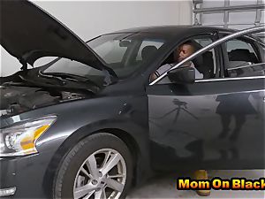 uber-sexy milf is paying with her large bootie and versed suck off