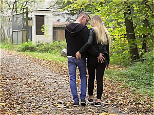 Russian couple has a spunky afternoon sensation